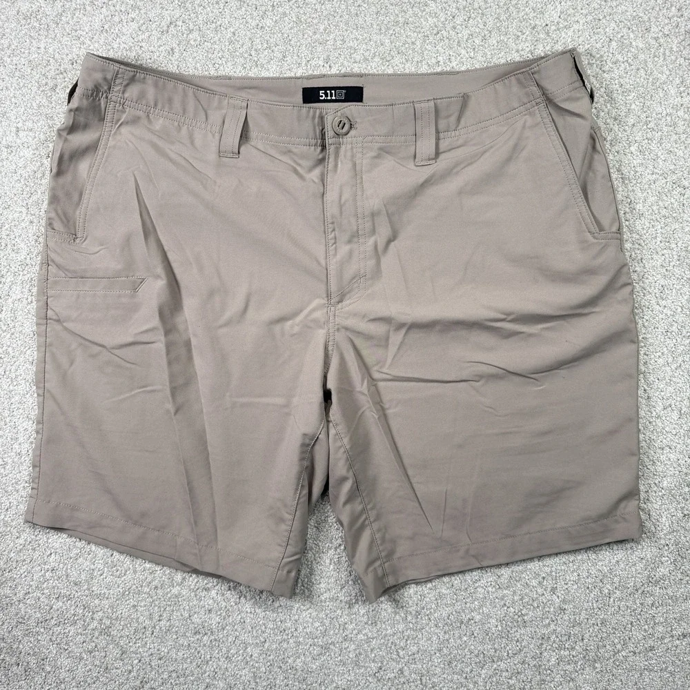 5.11 Tactical Shorts Mens Size 42 Tan Beige Flex Stretch Golf Hiking‎ 73351